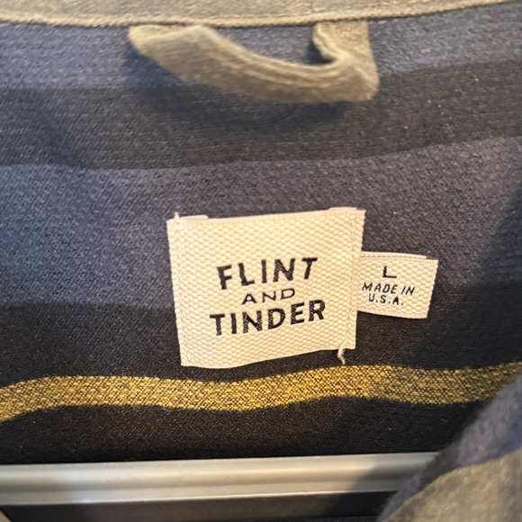 Flint and Tinder Waxed Jacket - Picture 2 of 12